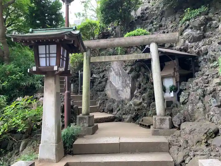 品川神社の鳥居