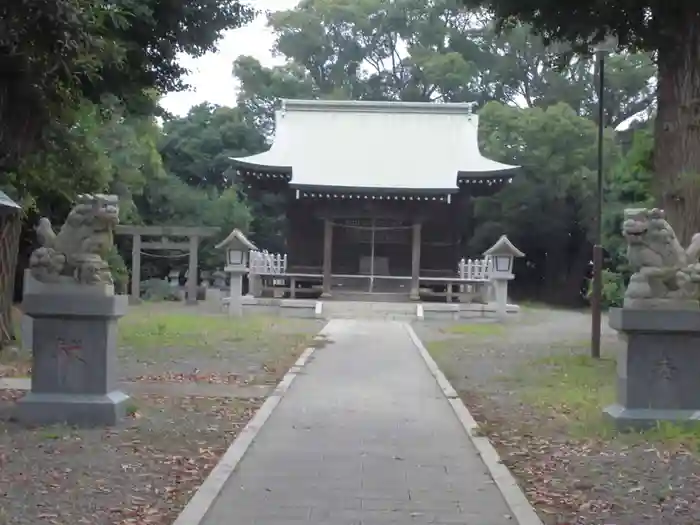 神明社の本殿