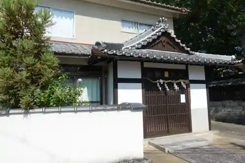 那波加神社の建物その他