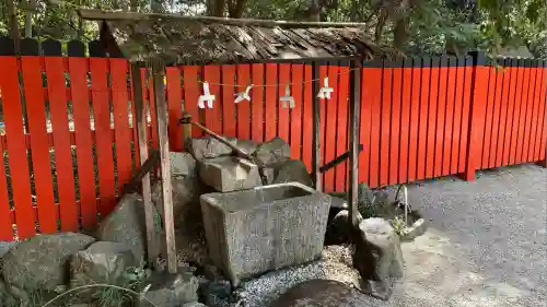 河合神社（鴨川合坐小社宅神社）の手水舎