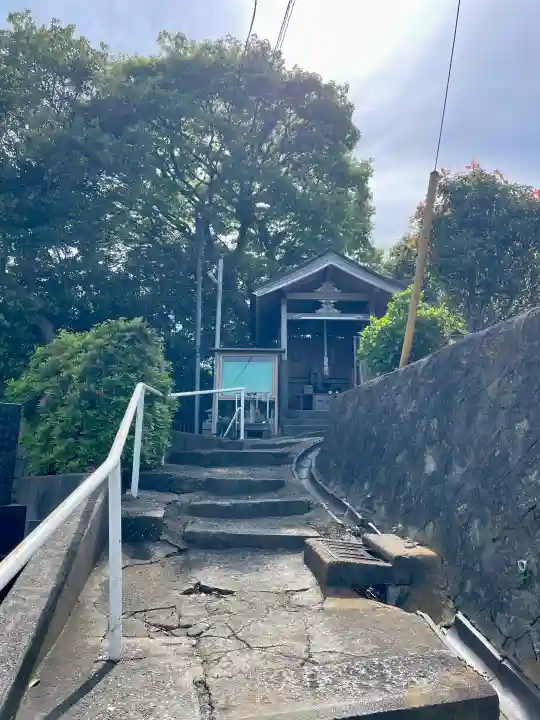 萬藏寺の{uncategorized: "未分類", other: "その他", undefined: "問題あり", building: "その他建物", grave: "お墓", sacred_gate: "鳥居", guardian: "狛犬", statue: "像", buddha: "仏像", history: "歴史", nature: "自然", garden: "庭園", animal: "動物", pagoda: "塔", temizu: "手水舎", mountain_gate: "山門・神門", sanctuary: "本殿・本堂", subordinate: "末社・摂社", art: "芸術", scenery: "景色", jizo: "地蔵", ema: "絵馬", goshuin: "御朱印", omikuji: "おみくじ", items: "授与品その他", amulet: "お守り", goshuincho: "御朱印帳", eats: "食事", festival: "お祭り", votive_dance: "神楽", shichigosan: "七五三参", wedding: "結婚式", experience: "体験その他", initially: "初詣", around: "周辺", anti_infection: "感染症対策"}