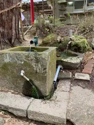 磐椅神社の手水舎