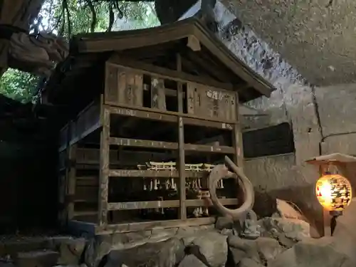 銭洗弁財天宇賀福神社(神奈川県)