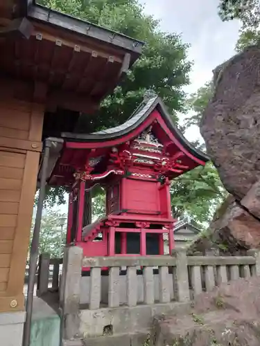 岩神稲荷神社の本殿