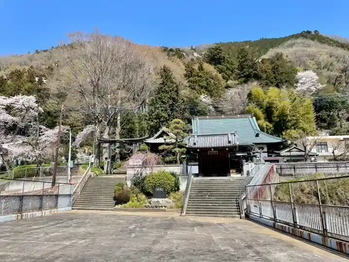 慈眼寺の{uncategorized: "未分類", other: "その他", undefined: "問題あり", building: "その他建物", grave: "お墓", sacred_gate: "鳥居", guardian: "狛犬", statue: "像", buddha: "仏像", history: "歴史", nature: "自然", garden: "庭園", animal: "動物", pagoda: "塔", temizu: "手水舎", mountain_gate: "山門・神門", sanctuary: "本殿・本堂", subordinate: "末社・摂社", art: "芸術", scenery: "景色", jizo: "地蔵", ema: "絵馬", goshuin: "御朱印", omikuji: "おみくじ", items: "授与品その他", amulet: "お守り", goshuincho: "御朱印帳", eats: "食事", festival: "お祭り", votive_dance: "神楽", shichigosan: "七五三参", wedding: "結婚式", experience: "体験その他", initially: "初詣", around: "周辺", anti_infection: "感染症対策"}