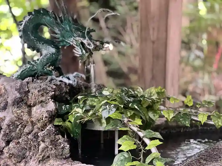 新倉富士浅間神社の手水舎