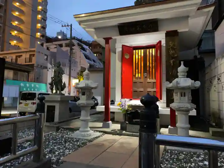 大光不動堂の本殿・本堂