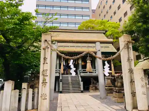 白神社の鳥居