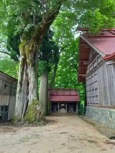 𣇃米神社の建物その他