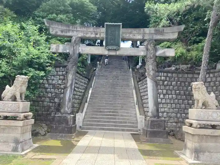 品川神社の鳥居