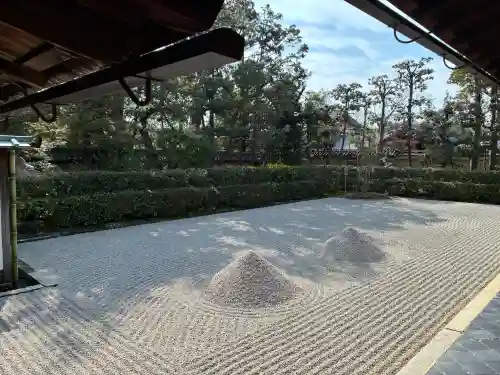 大仙院の{uncategorized: "未分類", other: "その他", undefined: "問題あり", building: "その他建物", grave: "お墓", sacred_gate: "鳥居", guardian: "狛犬", statue: "像", buddha: "仏像", history: "歴史", nature: "自然", garden: "庭園", animal: "動物", pagoda: "塔", temizu: "手水舎", mountain_gate: "山門・神門", sanctuary: "本殿・本堂", subordinate: "末社・摂社", art: "芸術", scenery: "景色", jizo: "地蔵", ema: "絵馬", goshuin: "御朱印", omikuji: "おみくじ", items: "授与品その他", amulet: "お守り", goshuincho: "御朱印帳", eats: "食事", festival: "お祭り", votive_dance: "神楽", shichigosan: "七五三参", wedding: "結婚式", experience: "体験その他", initially: "初詣", around: "周辺", anti_infection: "感染症対策"}