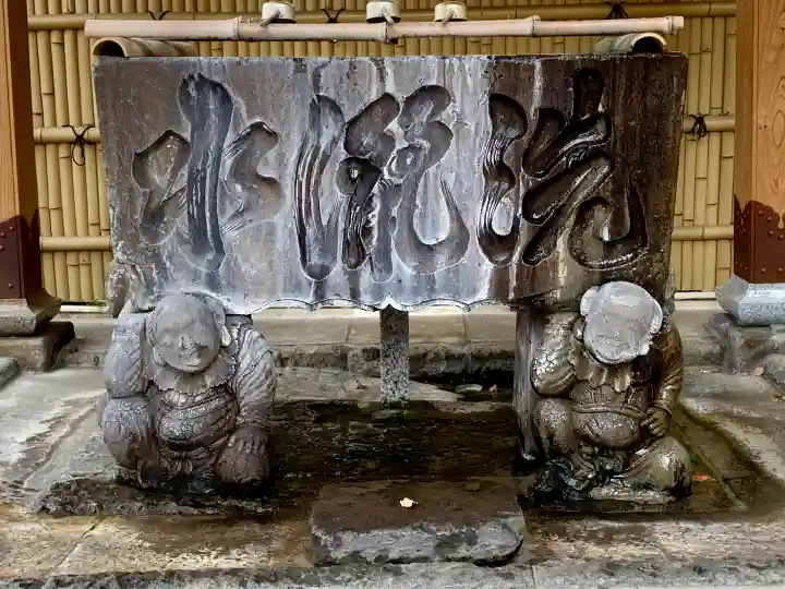 溝口神社の{uncategorized: "未分類", other: "その他", undefined: "問題あり", building: "その他建物", grave: "お墓", sacred_gate: "鳥居", guardian: "狛犬", statue: "像", buddha: "仏像", history: "歴史", nature: "自然", garden: "庭園", animal: "動物", pagoda: "塔", temizu: "手水舎", mountain_gate: "山門・神門", sanctuary: "本殿・本堂", subordinate: "末社・摂社", art: "芸術", scenery: "景色", jizo: "地蔵", ema: "絵馬", goshuin: "御朱印", omikuji: "おみくじ", items: "授与品その他", amulet: "お守り", goshuincho: "御朱印帳", eats: "食事", festival: "お祭り", votive_dance: "神楽", shichigosan: "七五三参", wedding: "結婚式", experience: "体験その他", initially: "初詣", around: "周辺", anti_infection: "感染症対策"}