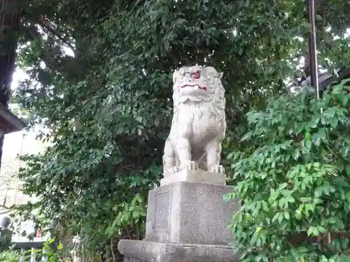 比々多神社の狛犬