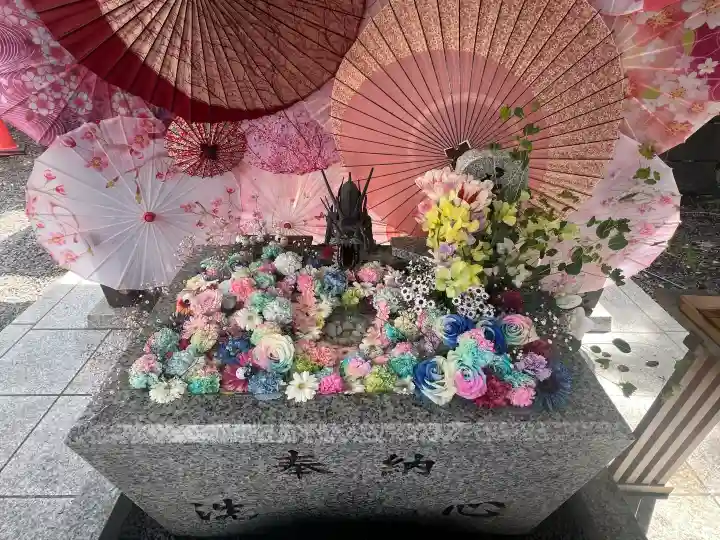 札幌諏訪神社の{uncategorized: "未分類", other: "その他", undefined: "問題あり", building: "その他建物", grave: "お墓", sacred_gate: "鳥居", guardian: "狛犬", statue: "像", buddha: "仏像", history: "歴史", nature: "自然", garden: "庭園", animal: "動物", pagoda: "塔", temizu: "手水舎", mountain_gate: "山門・神門", sanctuary: "本殿・本堂", subordinate: "末社・摂社", art: "芸術", scenery: "景色", jizo: "地蔵", ema: "絵馬", goshuin: "御朱印", omikuji: "おみくじ", items: "授与品その他", amulet: "お守り", goshuincho: "御朱印帳", eats: "食事", festival: "お祭り", votive_dance: "神楽", shichigosan: "七五三参", wedding: "結婚式", experience: "体験その他", initially: "初詣", around: "周辺", anti_infection: "感染症対策"}