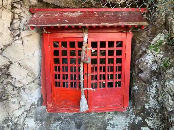 弁財天の本殿・本堂