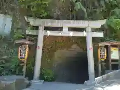 銭洗弁財天宇賀福神社(神奈川県)