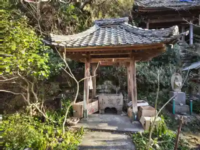 泉蔵院の手水舎