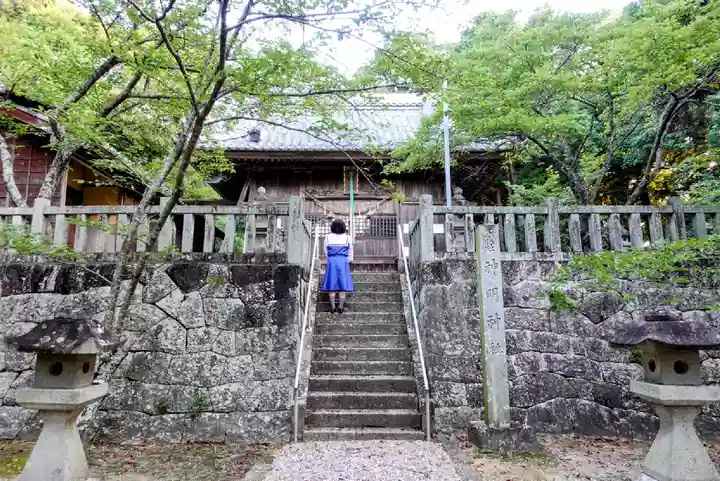 神明神社の本殿・本堂