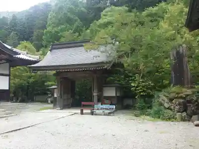 瑠璃寺の山門・神門