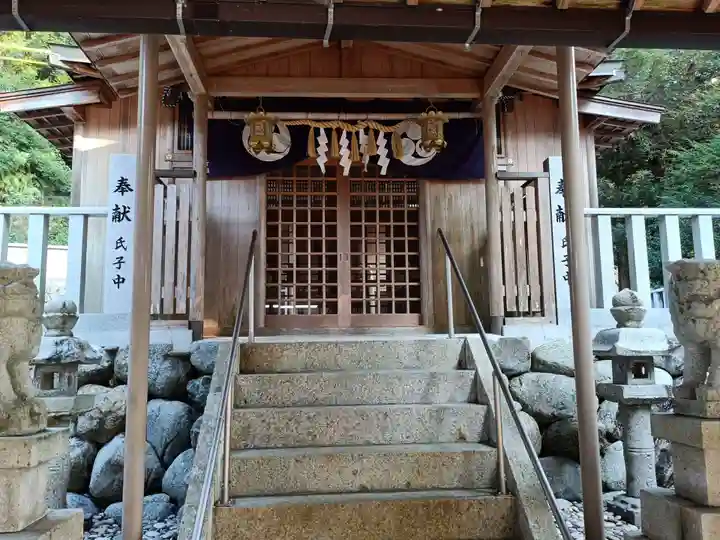花岡神社の本殿・本堂