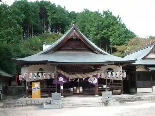 河内神社の本殿