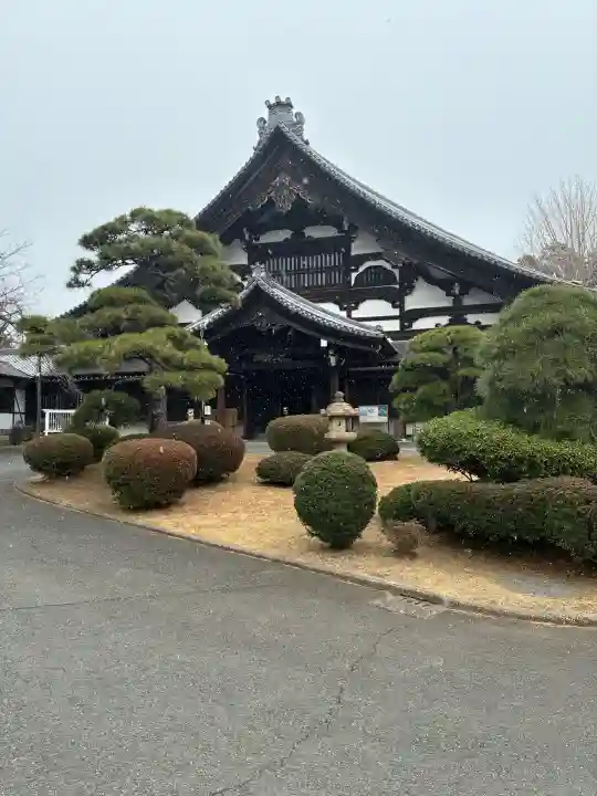 総持寺の{uncategorized: "未分類", other: "その他", undefined: "問題あり", building: "その他建物", grave: "お墓", sacred_gate: "鳥居", guardian: "狛犬", statue: "像", buddha: "仏像", history: "歴史", nature: "自然", garden: "庭園", animal: "動物", pagoda: "塔", temizu: "手水舎", mountain_gate: "山門・神門", sanctuary: "本殿・本堂", subordinate: "末社・摂社", art: "芸術", scenery: "景色", jizo: "地蔵", ema: "絵馬", goshuin: "御朱印", omikuji: "おみくじ", items: "授与品その他", amulet: "お守り", goshuincho: "御朱印帳", eats: "食事", festival: "お祭り", votive_dance: "神楽", shichigosan: "七五三参", wedding: "結婚式", experience: "体験その他", initially: "初詣", around: "周辺", anti_infection: "感染症対策"}