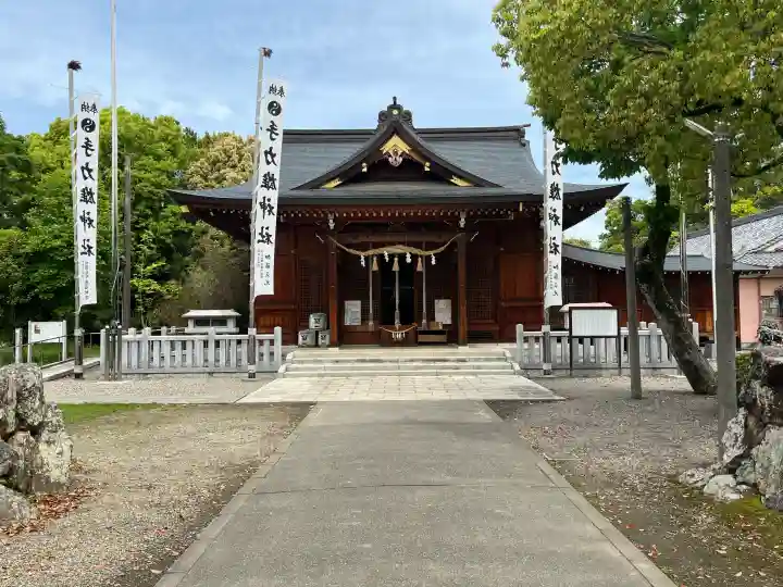 手力雄神社の{uncategorized: "未分類", other: "その他", undefined: "問題あり", building: "その他建物", grave: "お墓", sacred_gate: "鳥居", guardian: "狛犬", statue: "像", buddha: "仏像", history: "歴史", nature: "自然", garden: "庭園", animal: "動物", pagoda: "塔", temizu: "手水舎", mountain_gate: "山門・神門", sanctuary: "本殿・本堂", subordinate: "末社・摂社", art: "芸術", scenery: "景色", jizo: "地蔵", ema: "絵馬", goshuin: "御朱印", omikuji: "おみくじ", items: "授与品その他", amulet: "お守り", goshuincho: "御朱印帳", eats: "食事", festival: "お祭り", votive_dance: "神楽", shichigosan: "七五三参", wedding: "結婚式", experience: "体験その他", initially: "初詣", around: "周辺", anti_infection: "感染症対策"}