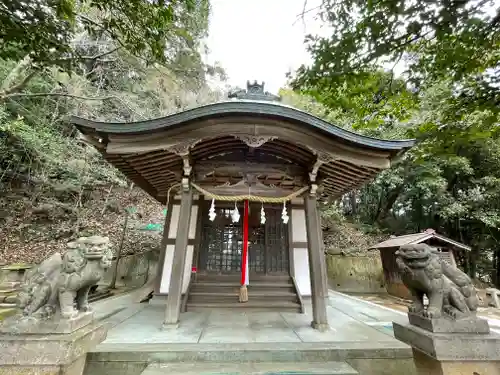 板宿八幡神社の本殿・本堂