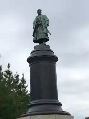 靖國神社の像