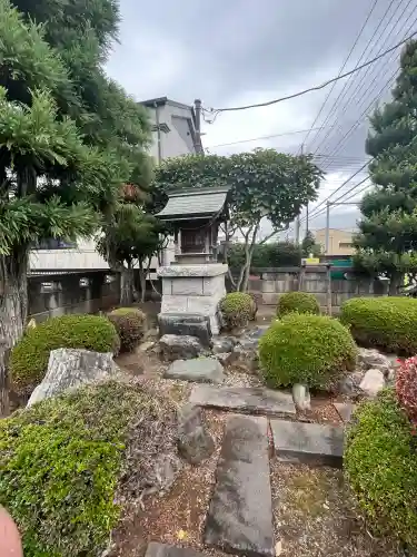 明星社の{uncategorized: "未分類", other: "その他", undefined: "問題あり", building: "その他建物", grave: "お墓", sacred_gate: "鳥居", guardian: "狛犬", statue: "像", buddha: "仏像", history: "歴史", nature: "自然", garden: "庭園", animal: "動物", pagoda: "塔", temizu: "手水舎", mountain_gate: "山門・神門", sanctuary: "本殿・本堂", subordinate: "末社・摂社", art: "芸術", scenery: "景色", jizo: "地蔵", ema: "絵馬", goshuin: "御朱印", omikuji: "おみくじ", items: "授与品その他", amulet: "お守り", goshuincho: "御朱印帳", eats: "食事", festival: "お祭り", votive_dance: "神楽", shichigosan: "七五三参", wedding: "結婚式", experience: "体験その他", initially: "初詣", around: "周辺", anti_infection: "感染症対策"}