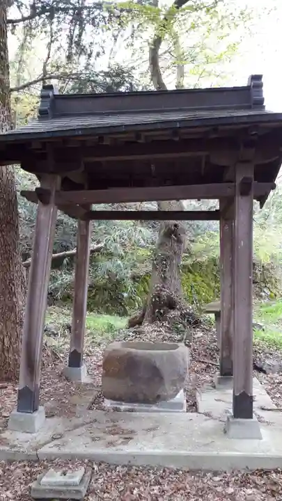 湯泉神社の手水舎