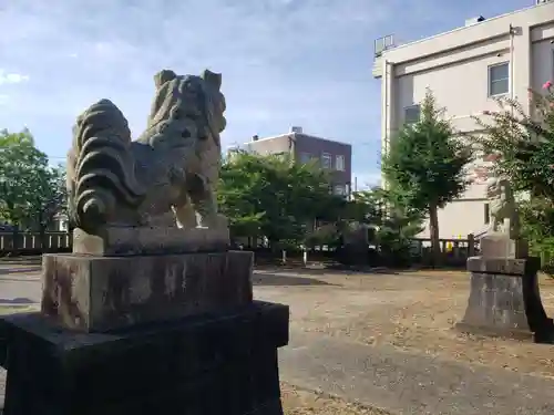 野村神社の狛犬