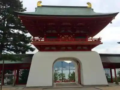 赤間神宮の山門・神門