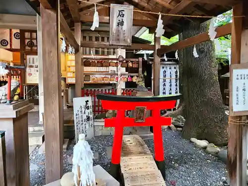 洲嵜神社の末社・摂社