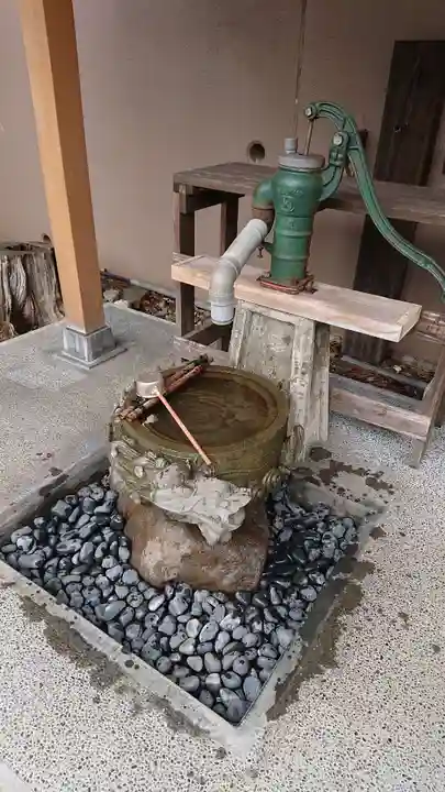 下神明天祖神社の手水舎