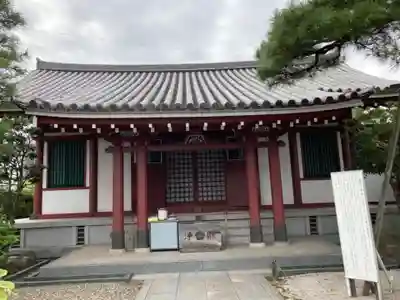 自性院の本殿・本堂