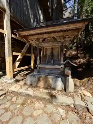 白山中居神社の{uncategorized: "未分類", other: "その他", undefined: "問題あり", building: "その他建物", grave: "お墓", sacred_gate: "鳥居", guardian: "狛犬", statue: "像", buddha: "仏像", history: "歴史", nature: "自然", garden: "庭園", animal: "動物", pagoda: "塔", temizu: "手水舎", mountain_gate: "山門・神門", sanctuary: "本殿・本堂", subordinate: "末社・摂社", art: "芸術", scenery: "景色", jizo: "地蔵", ema: "絵馬", goshuin: "御朱印", omikuji: "おみくじ", items: "授与品その他", amulet: "お守り", goshuincho: "御朱印帳", eats: "食事", festival: "お祭り", votive_dance: "神楽", shichigosan: "七五三参", wedding: "結婚式", experience: "体験その他", initially: "初詣", around: "周辺", anti_infection: "感染症対策"}