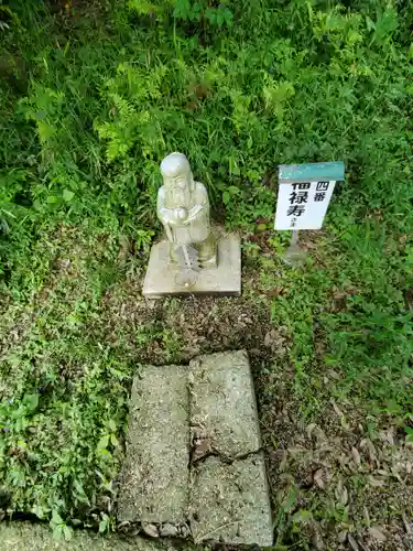 磐裂根裂神社の像