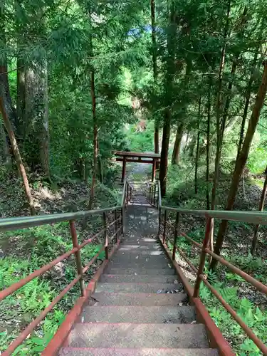 十二所大明神のその他建物