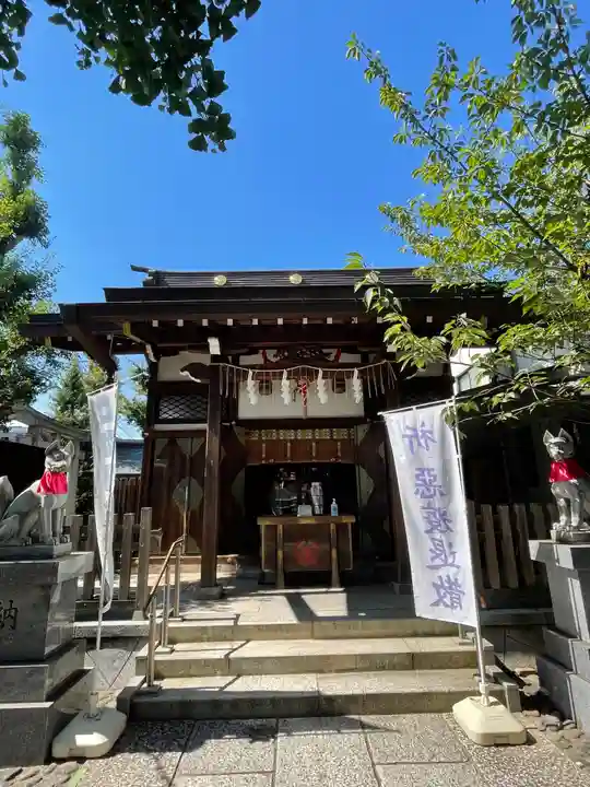 飛木稲荷神社の本殿・本堂