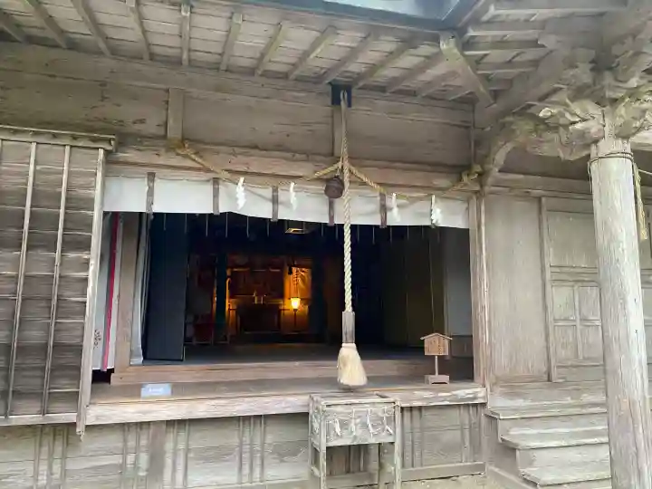 出雲大社玉置教会の{uncategorized: "未分類", other: "その他", undefined: "問題あり", building: "その他建物", grave: "お墓", sacred_gate: "鳥居", guardian: "狛犬", statue: "像", buddha: "仏像", history: "歴史", nature: "自然", garden: "庭園", animal: "動物", pagoda: "塔", temizu: "手水舎", mountain_gate: "山門・神門", sanctuary: "本殿・本堂", subordinate: "末社・摂社", art: "芸術", scenery: "景色", jizo: "地蔵", ema: "絵馬", goshuin: "御朱印", omikuji: "おみくじ", items: "授与品その他", amulet: "お守り", goshuincho: "御朱印帳", eats: "食事", festival: "お祭り", votive_dance: "神楽", shichigosan: "七五三参", wedding: "結婚式", experience: "体験その他", initially: "初詣", around: "周辺", anti_infection: "感染症対策"}