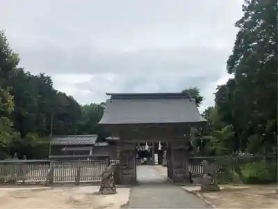 大神山神社本宮の山門・神門