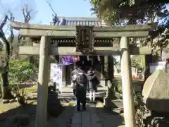 三囲神社の鳥居