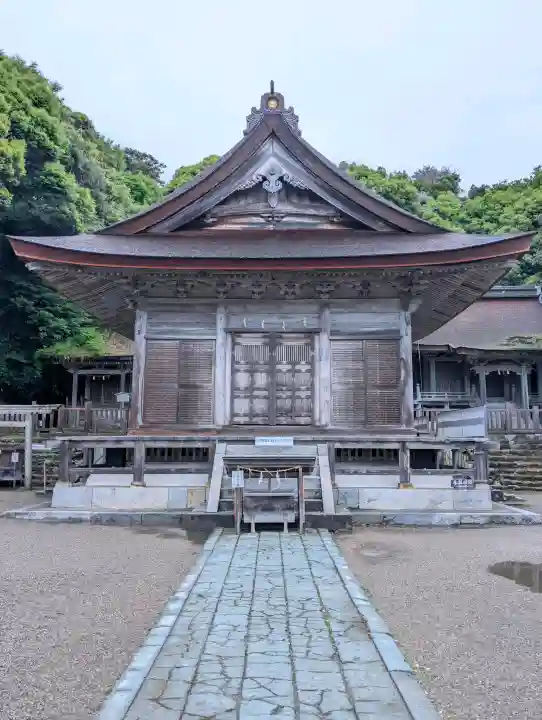 氣多大社の{uncategorized: "未分類", other: "その他", undefined: "問題あり", building: "その他建物", grave: "お墓", sacred_gate: "鳥居", guardian: "狛犬", statue: "像", buddha: "仏像", history: "歴史", nature: "自然", garden: "庭園", animal: "動物", pagoda: "塔", temizu: "手水舎", mountain_gate: "山門・神門", sanctuary: "本殿・本堂", subordinate: "末社・摂社", art: "芸術", scenery: "景色", jizo: "地蔵", ema: "絵馬", goshuin: "御朱印", omikuji: "おみくじ", items: "授与品その他", amulet: "お守り", goshuincho: "御朱印帳", eats: "食事", festival: "お祭り", votive_dance: "神楽", shichigosan: "七五三参", wedding: "結婚式", experience: "体験その他", initially: "初詣", around: "周辺", anti_infection: "感染症対策"}