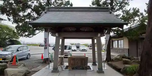 森戸大明神（森戸神社）の手水舎