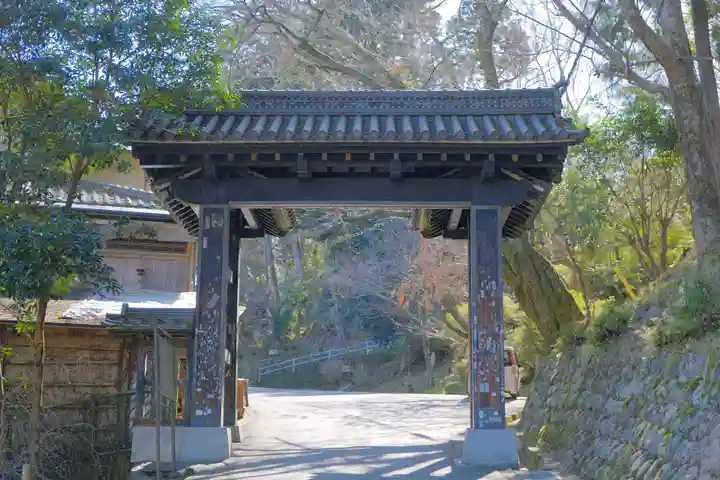金峯山寺の山門・神門