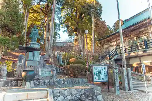 身延山奥之院思親閣(山梨県)