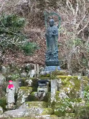最勝院の{uncategorized: "未分類", other: "その他", undefined: "問題あり", building: "その他建物", grave: "お墓", sacred_gate: "鳥居", guardian: "狛犬", statue: "像", buddha: "仏像", history: "歴史", nature: "自然", garden: "庭園", animal: "動物", pagoda: "塔", temizu: "手水舎", mountain_gate: "山門・神門", sanctuary: "本殿・本堂", subordinate: "末社・摂社", art: "芸術", scenery: "景色", jizo: "地蔵", ema: "絵馬", goshuin: "御朱印", omikuji: "おみくじ", items: "授与品その他", amulet: "お守り", goshuincho: "御朱印帳", eats: "食事", festival: "お祭り", votive_dance: "神楽", shichigosan: "七五三参", wedding: "結婚式", experience: "体験その他", initially: "初詣", around: "周辺", anti_infection: "感染症対策"}