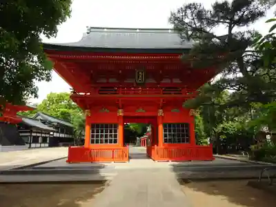 穴八幡宮の山門・神門