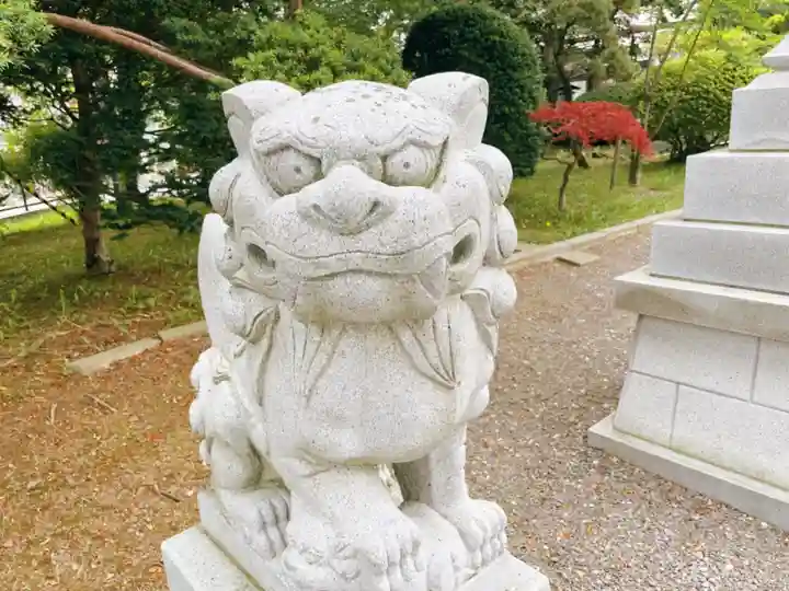 湯倉神社の狛犬